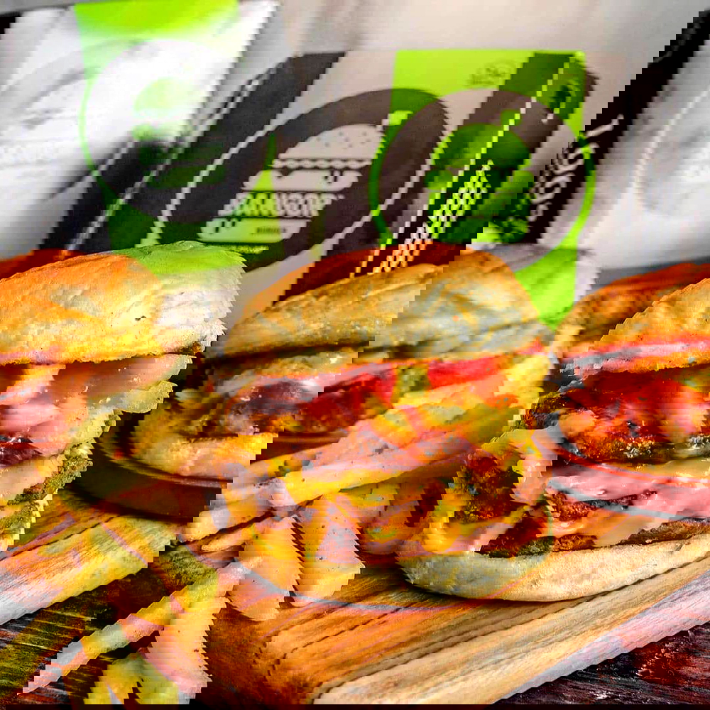 10 Burger di Bekasi yang Ngalahin Gerai Fast Food