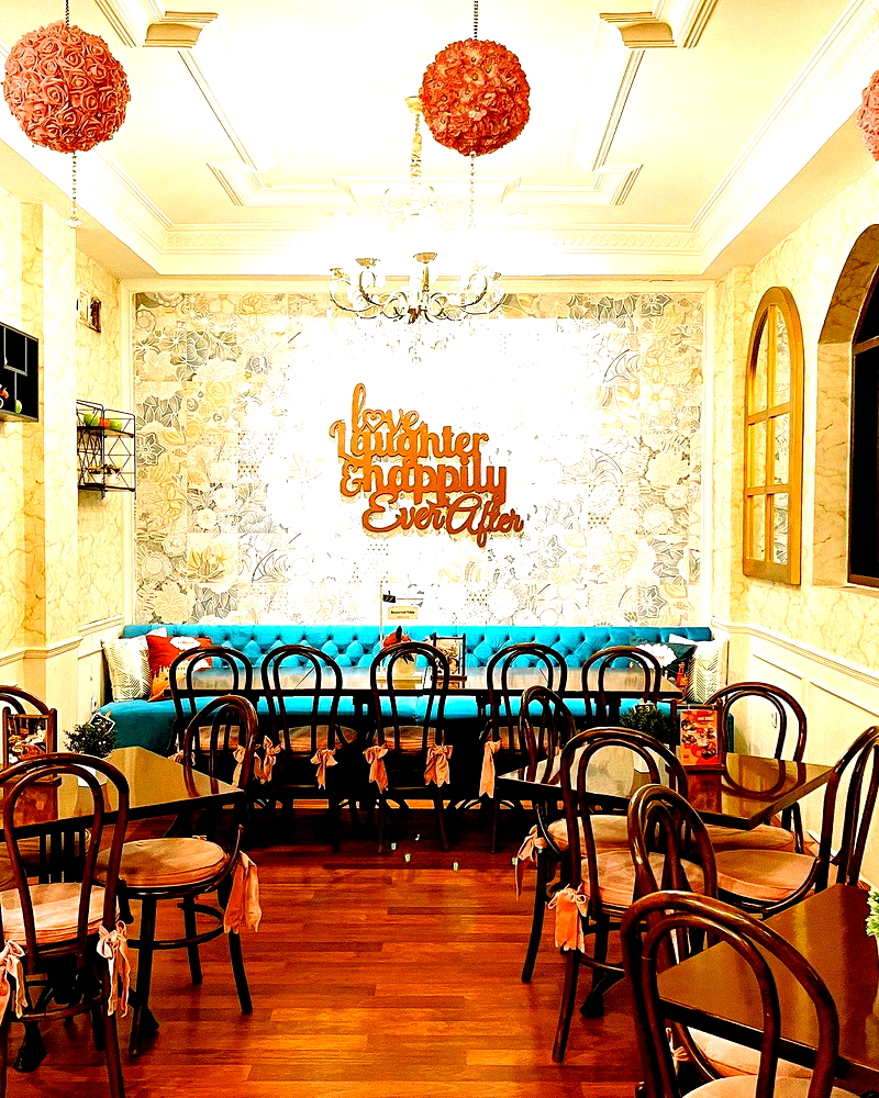 10 Cafe dengan Mushola di Bandung, Cuss Bukber di Sini!