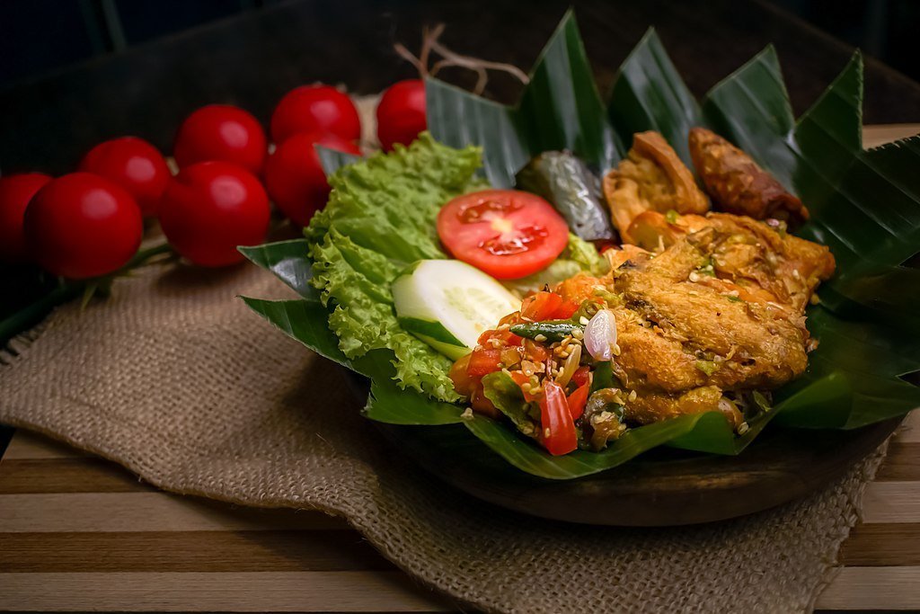 10 Kuliner Penyetan di Surabaya yang Maknyuss Pedesnya