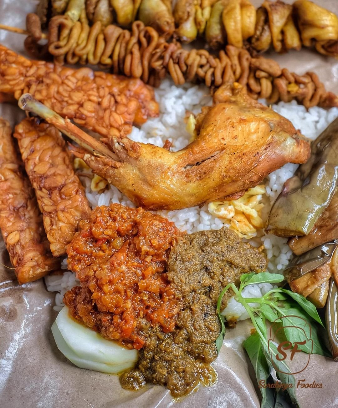 10 Nasi Uduk Surabaya Paling Enak dan Gurih