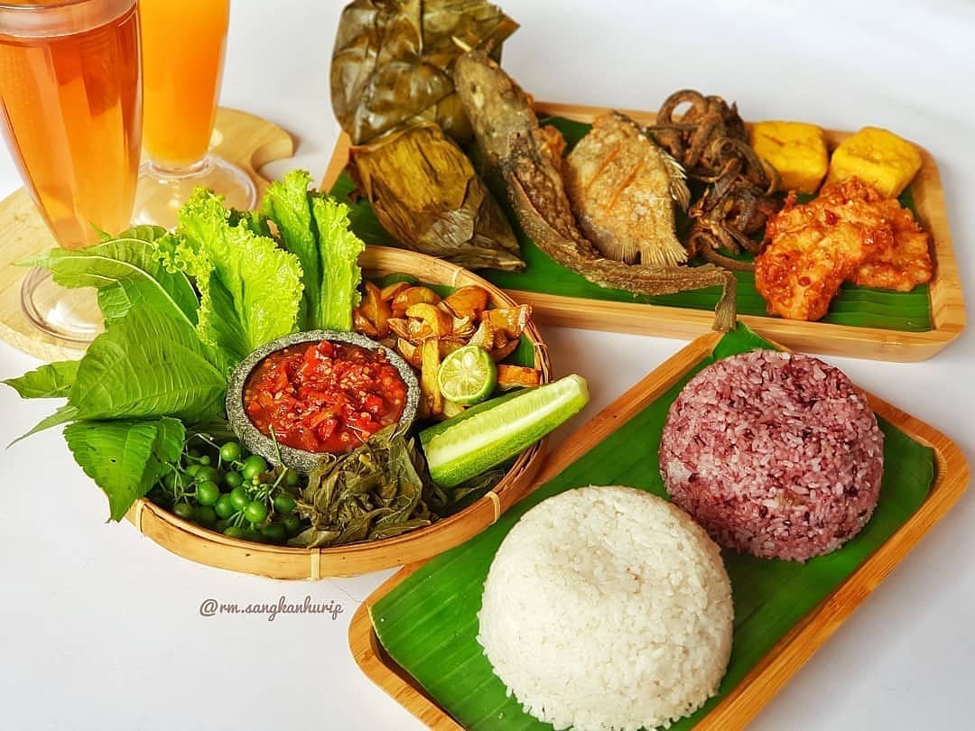 10 Tempat Makan di Punclut Bandung yang Asyik Buat Weekend Ini