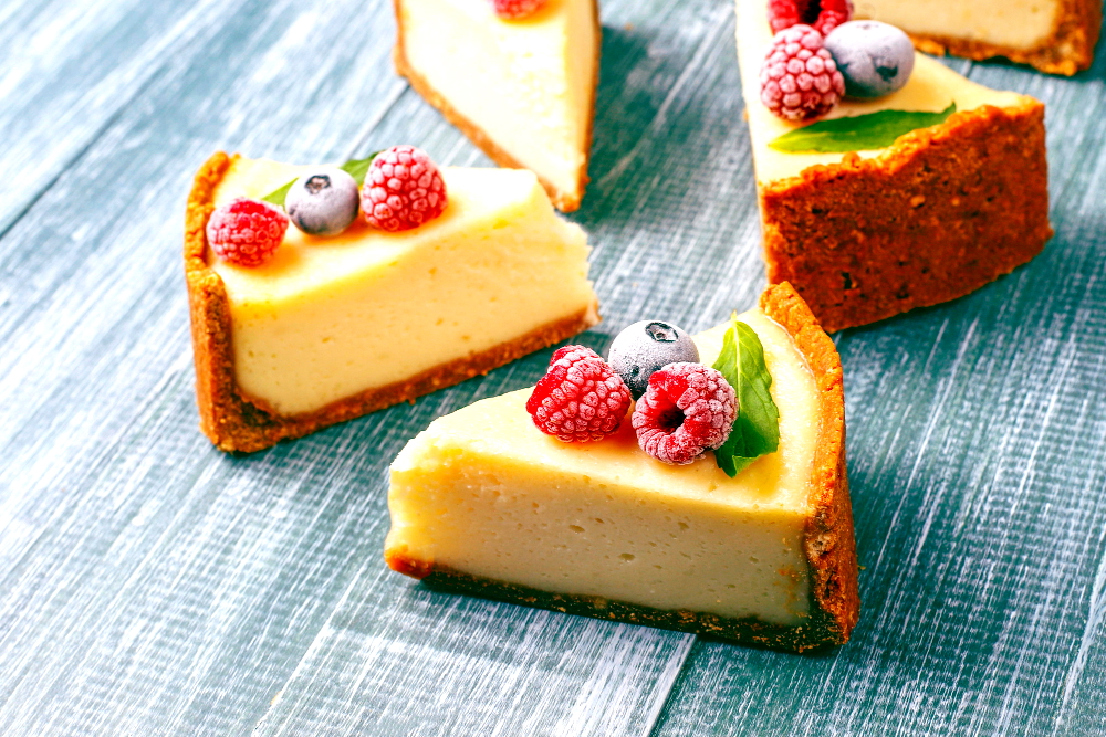 Asal-Usul Cheesecake: Dessert Ratusan Tahun yang Mendunia