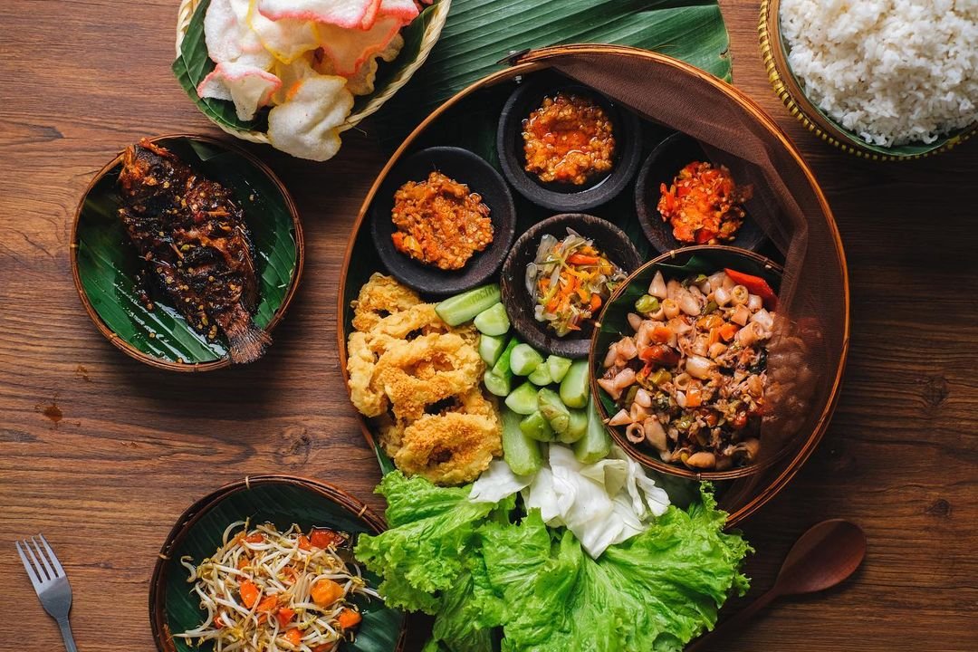 10 Tempat Makan di Bandung yang Sambalnya Enak dan Maknyus