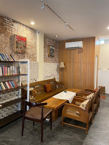 book-cafe-di-bandung-05