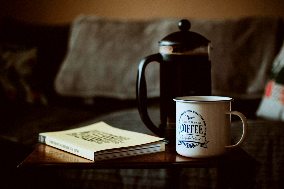 8 Book Cafe di Surabaya buat Pencinta Kopi dan Literasi