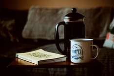 8 Book Cafe di Surabaya buat Pencinta Kopi dan Literasi