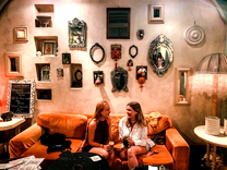 10 Cafe di Seminyak Paling Cozy Buat Menghabiskan Hari
