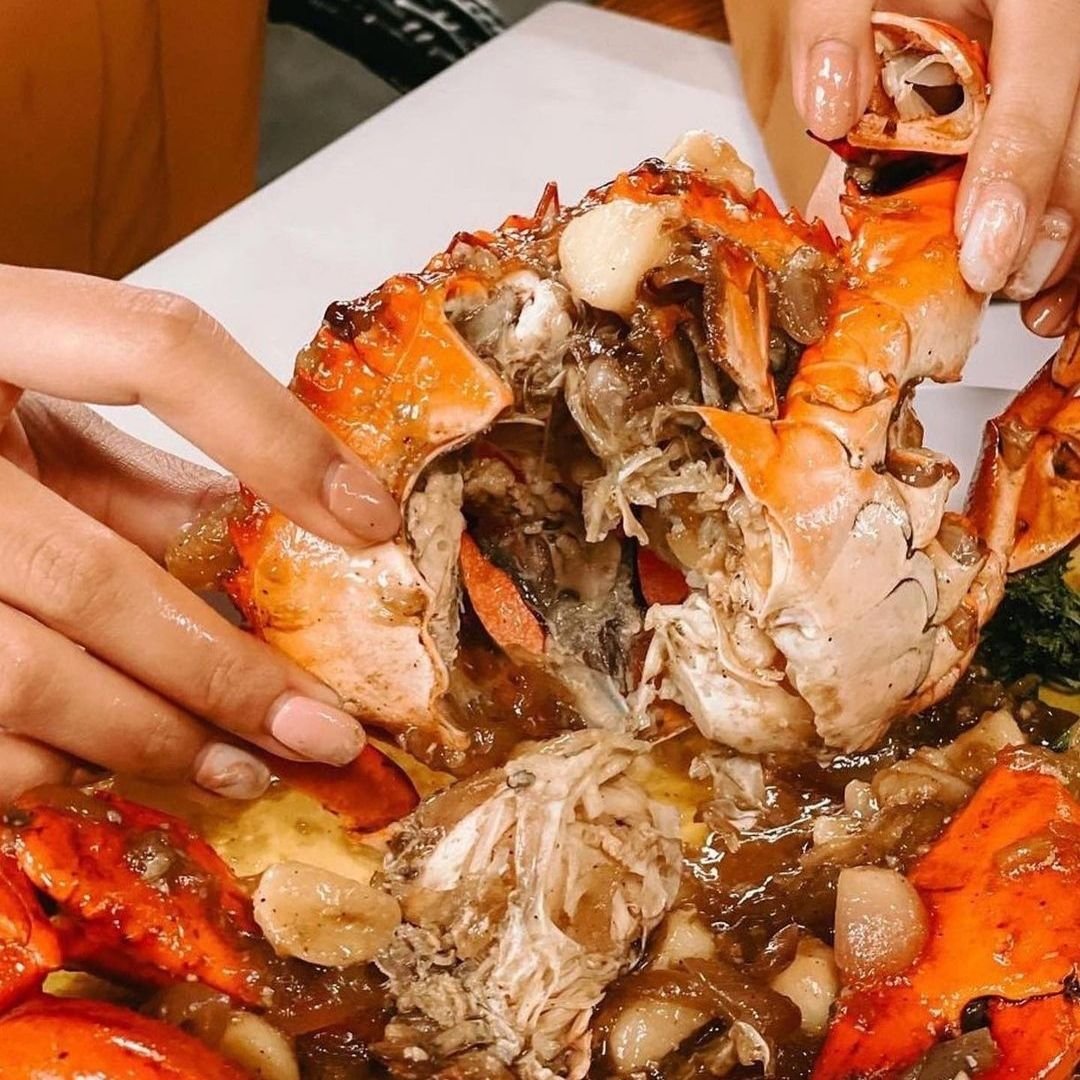 Cara Makan Kepiting dan Lobster Biar Dapat Banyak Daging