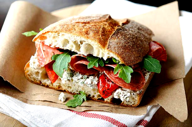 Ciabatta: Roti Crunchy Khas Italia yang Populer