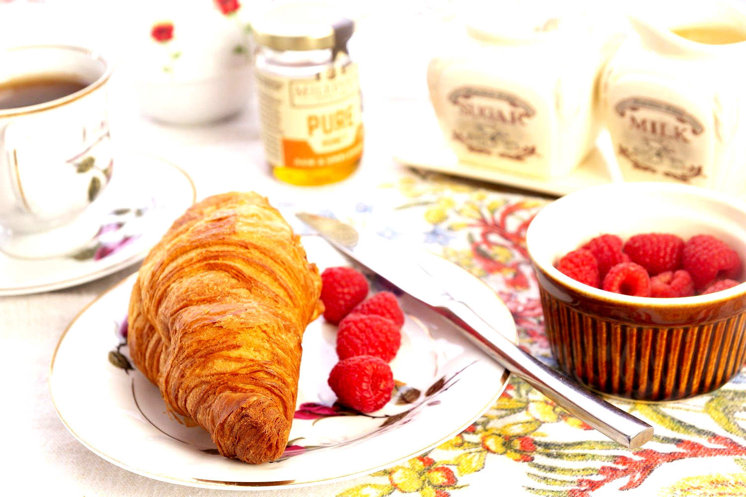10 Tempat Dapetin Croissant di Surabaya dan Pastry Enak Lainnya