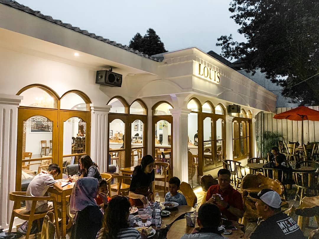 10 Cafe dan Tempat Nongkrong di Depok yang Instagramable