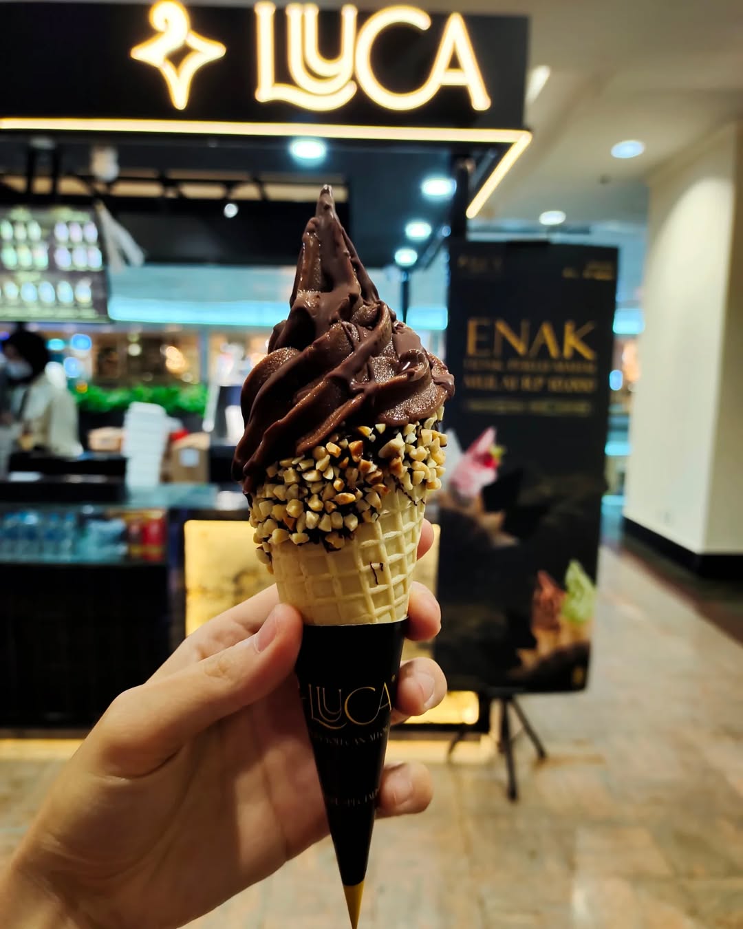 es-krim-di-gading-serpong-03