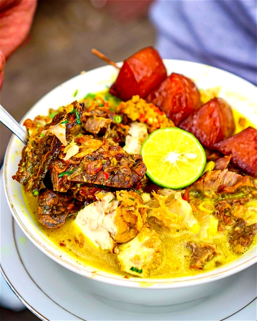 10 Kuliner Enak di Gang Aut Bogor yang Pantang Dilewatkan