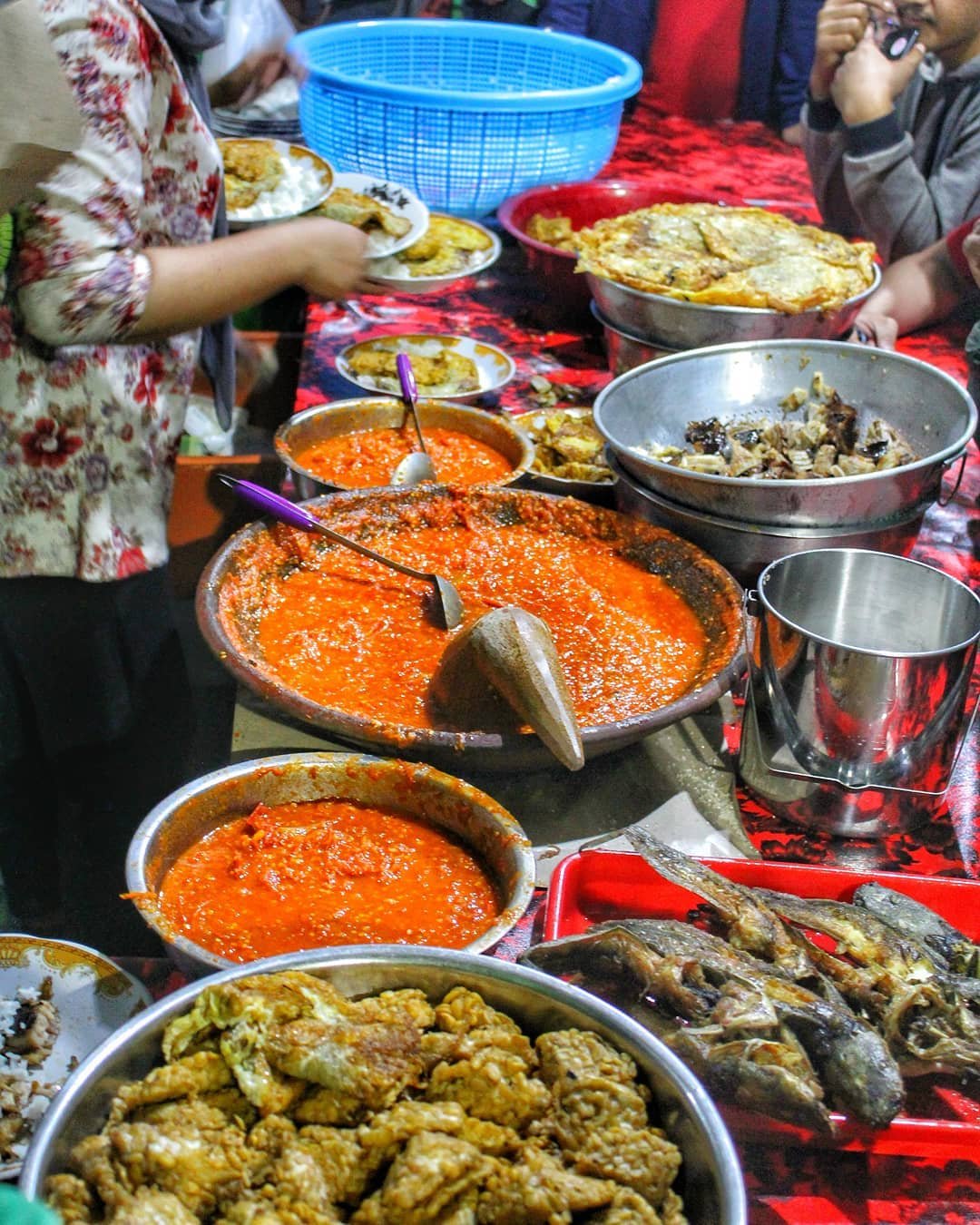 10 Kuliner Pedas Surabaya yang Membakar Lidah