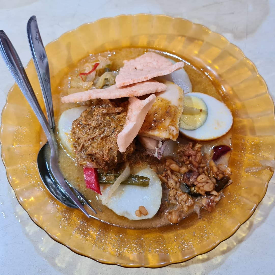 lontong-cap-go-meh-enak-di-jakarta-01-