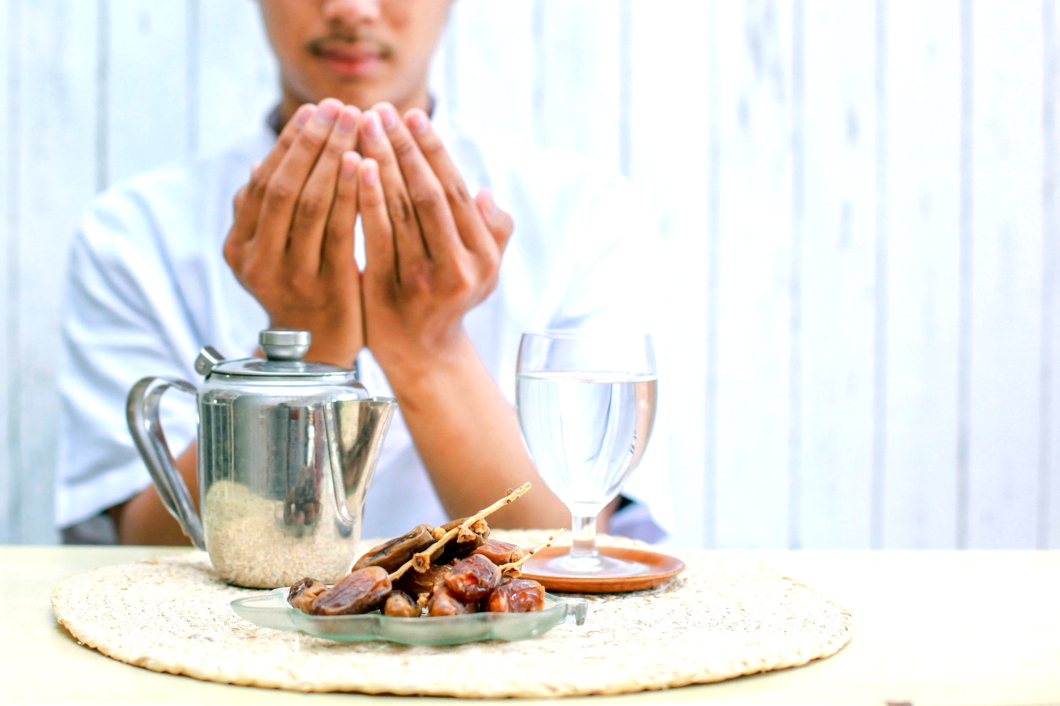 Makanan Sehat dan Tidak Sehat untuk Buka Puasa: Wajib Tahu!
