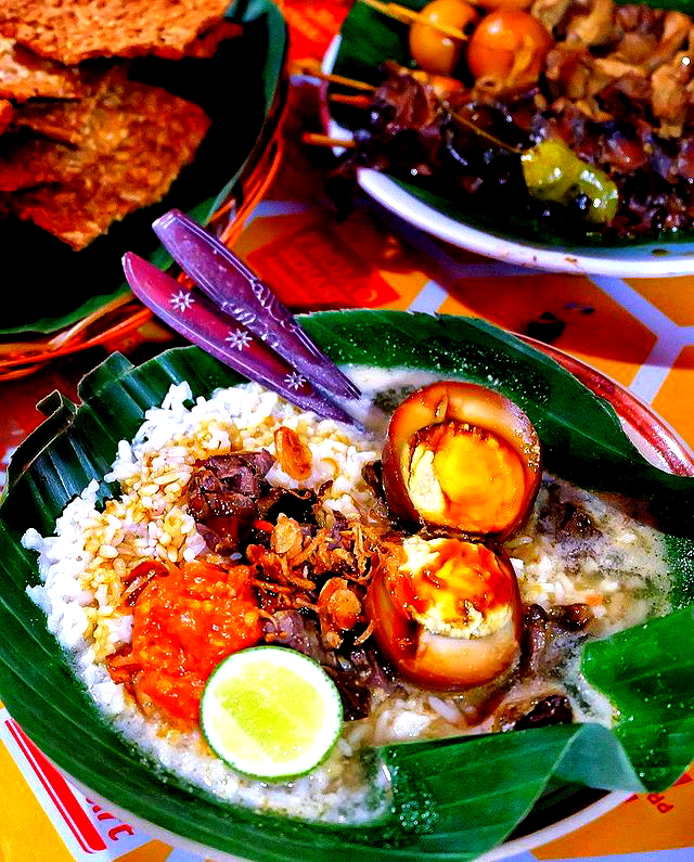 10 Nasi Gandul Enak di Semarang, Awas Ketagihan!