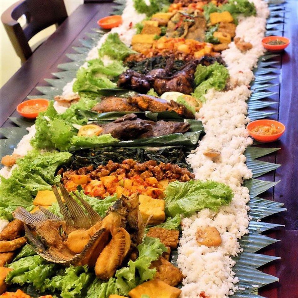 7 Tempat Buat Makan Nasi Liwet di Jakarta Rame-Rame