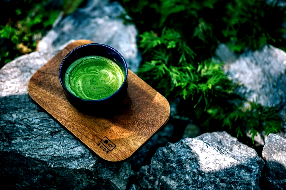 Sama-Sama Teh Jepang, Ini Perbedaan Matcha dan Hocijha!