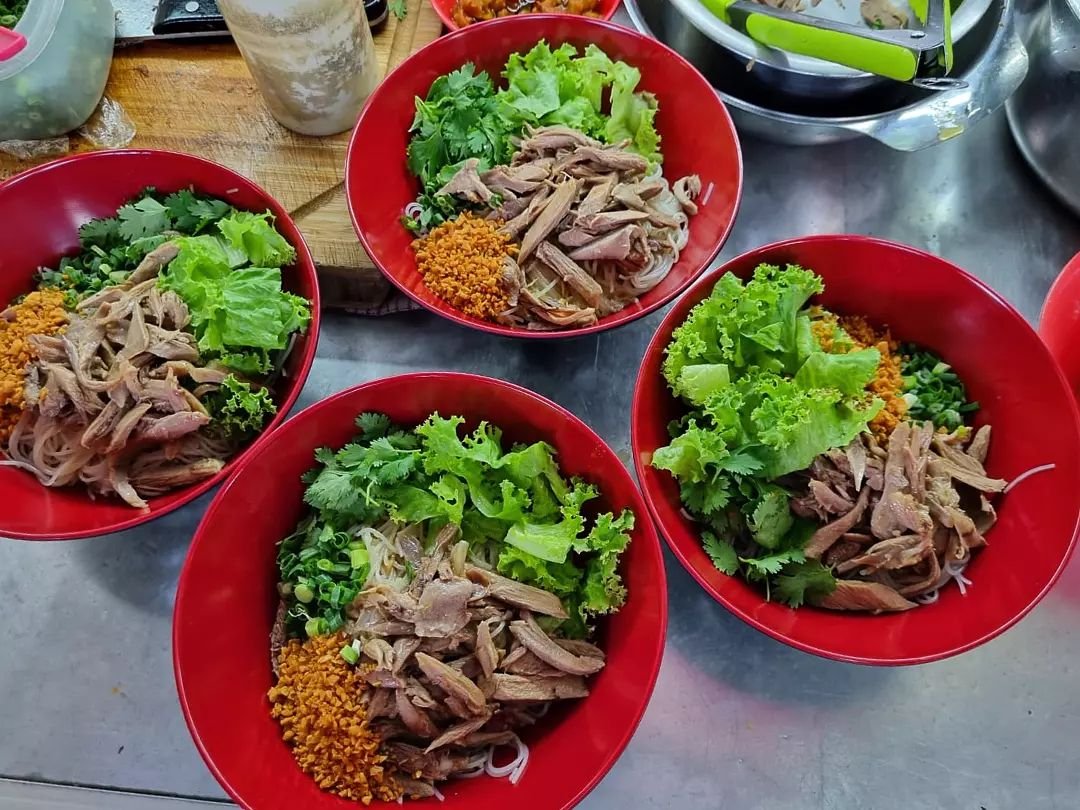 10 Tempat Makan Enak di Pasar Muara Karang, Belanja Sambil Kulineran!