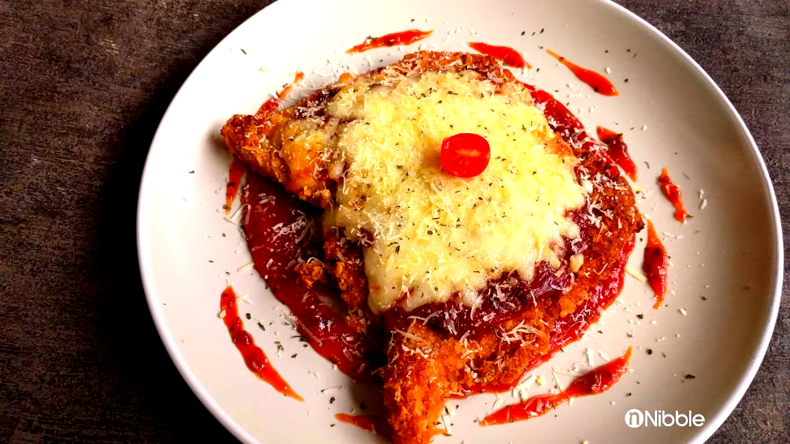Resep Chicken Parmigiana, Ayam Goreng dengan Keju Lumer
