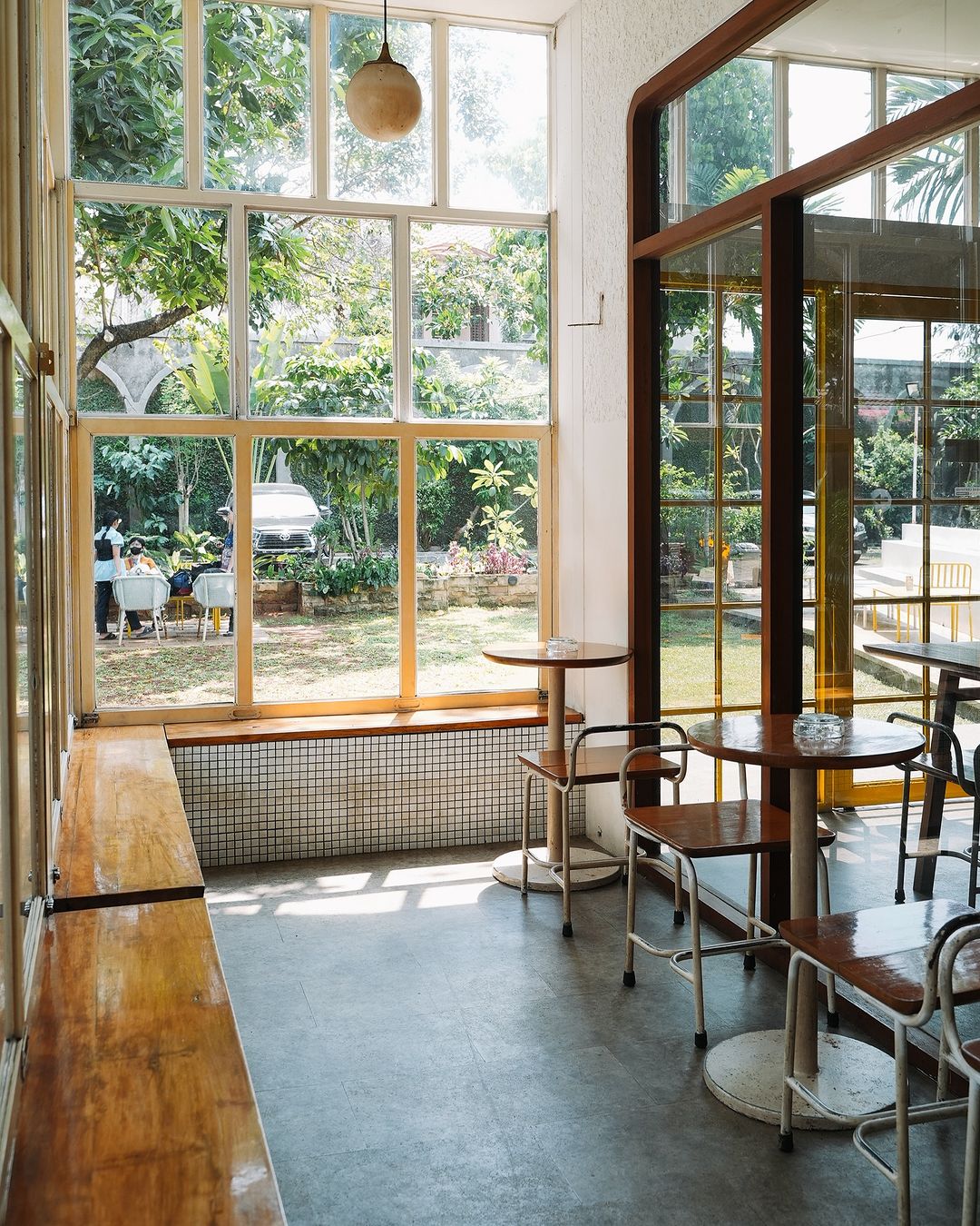 rustic-cafe-jakarta-01