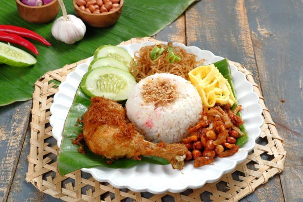 Sejarah Nasi Uduk, Menu Sarapan Favorit Orang Indonesia