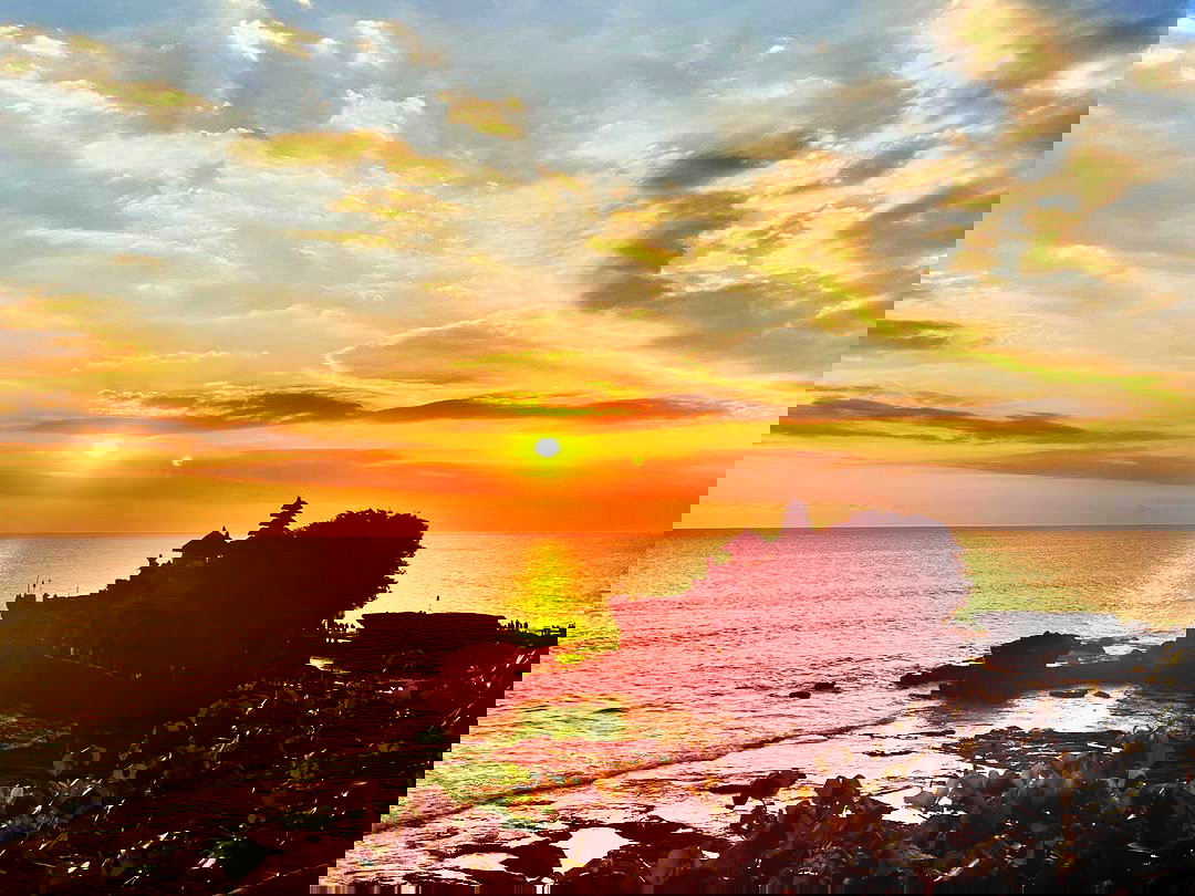 10 Tempat Melihat Sunset di Bali yang Spektakuler dan Magical