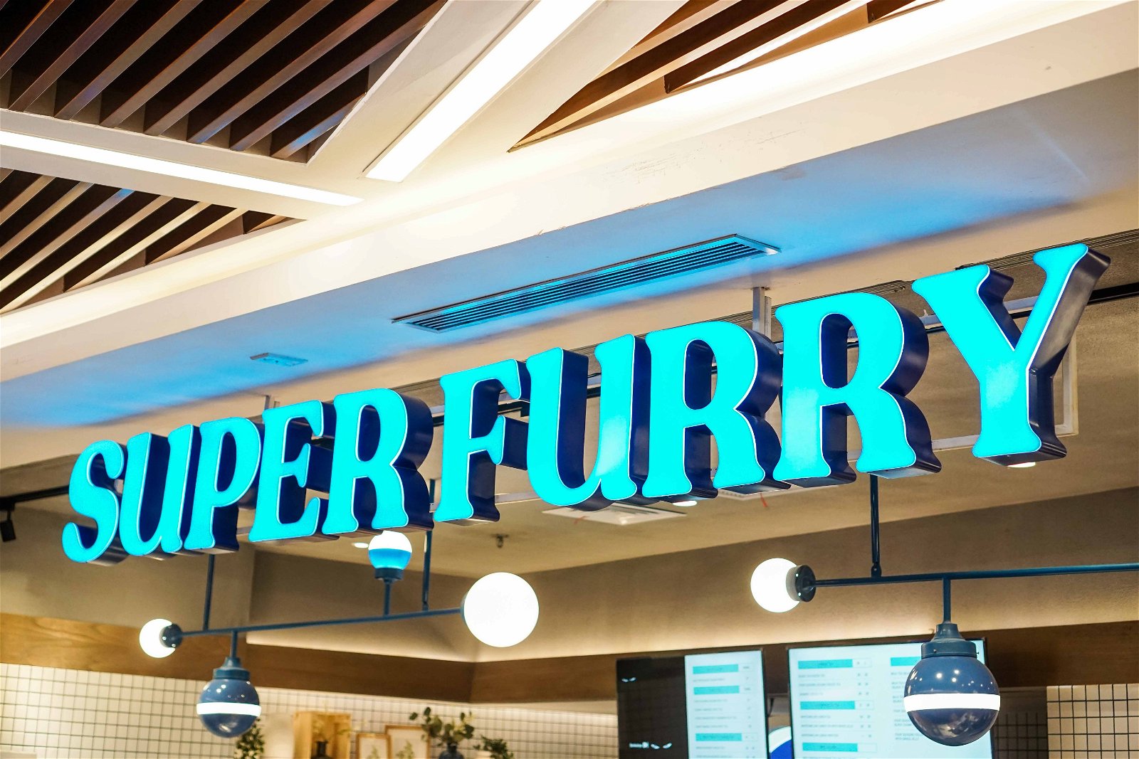 Menikmati Toast dan Teh Sehat di Super Furry Jakarta