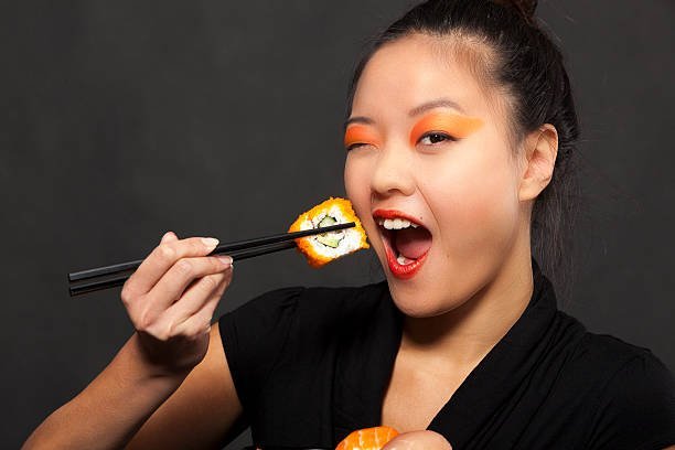 cara makan sushi sekali hap