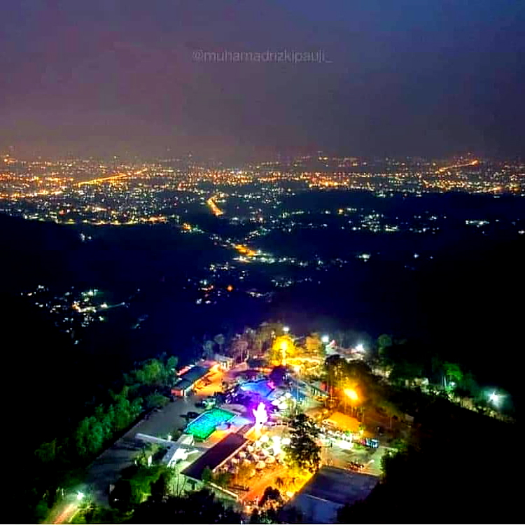 10 Tempat Perayaan Malam Tahun Baru di Bandung 2025