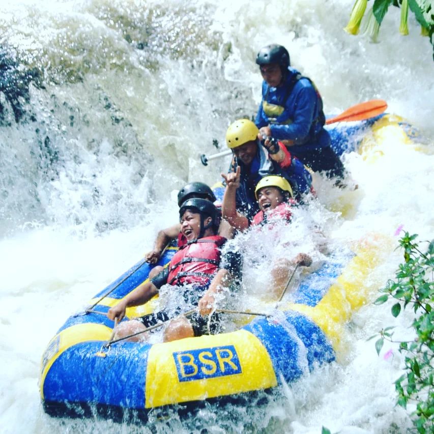 tempat-rafting-di-bandung-03