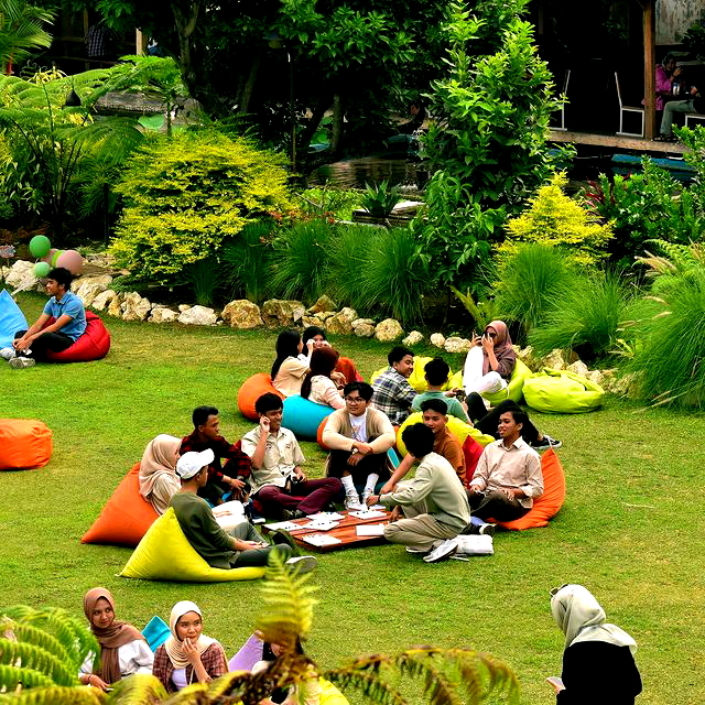 10 Tempat Reuni di Bandung yang Pemandangannya Cantik