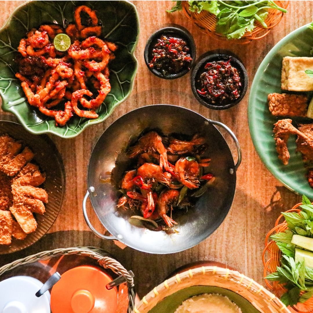 10 Tempat Makan di Bandung untuk Keluarga. Ngeunah Pisan!