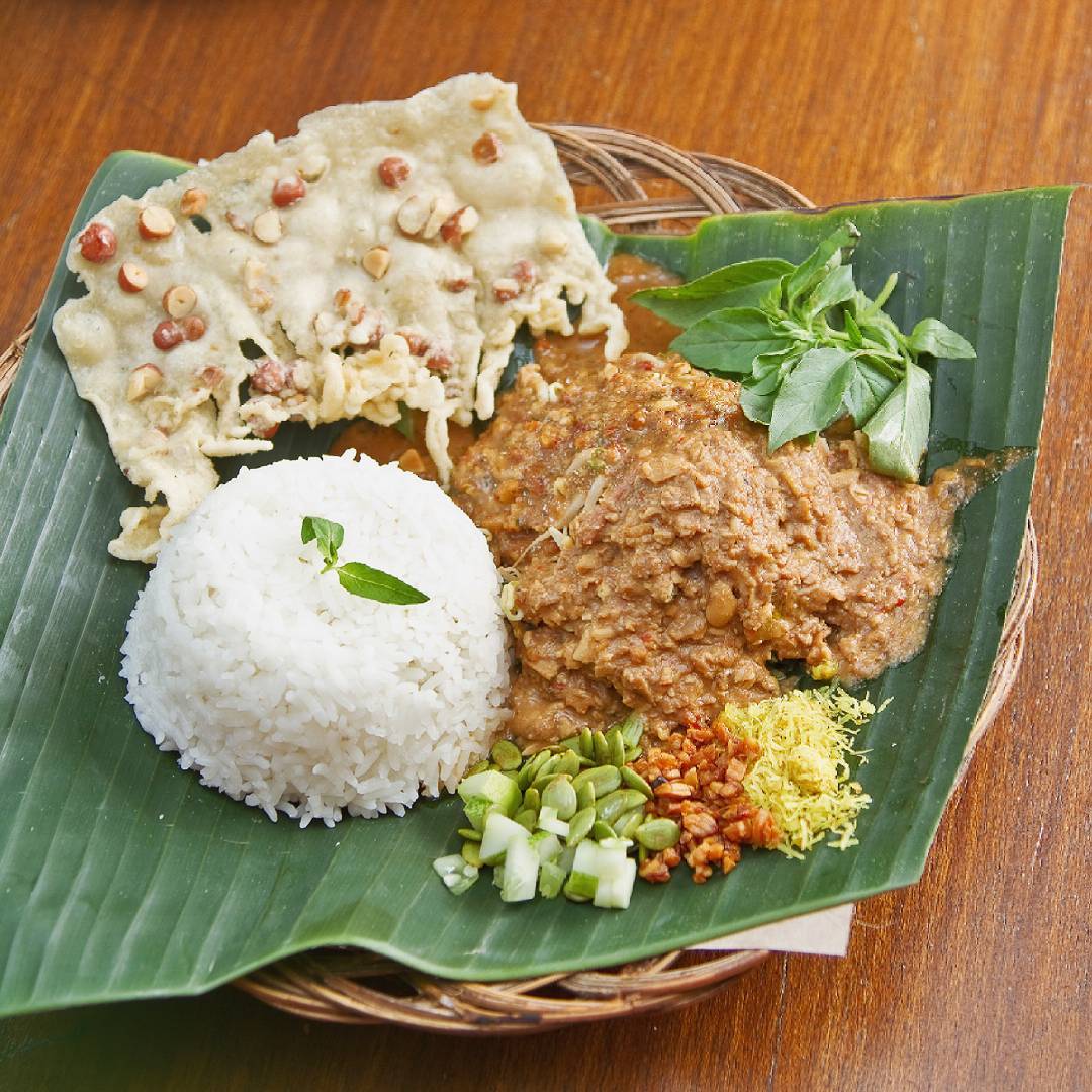 10 Tempat Makan Enak di Jakarta Buat yang Bosan Daging