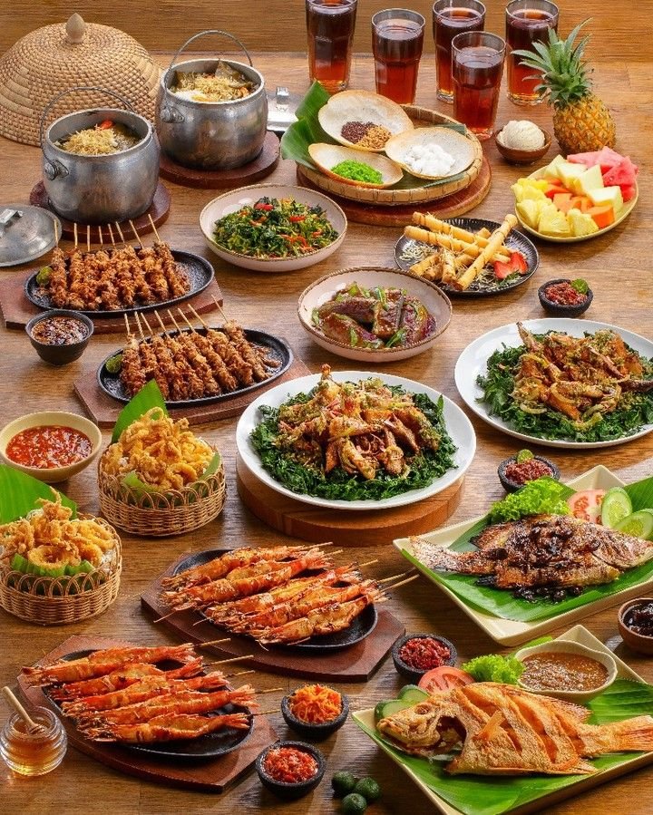 10 Tempat Makan Lesehan di Bekasi yang Sedap