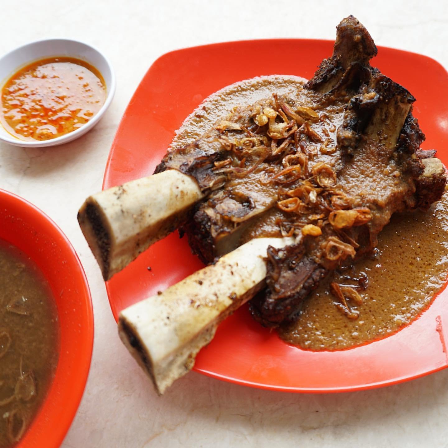 10 Rekomendasi Wisata Kuliner Makassar yang Gak Bikin Nyesel